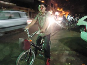 Al Teatro en Bici Chino Cappuccino  